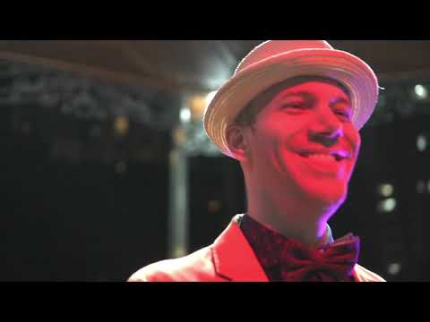 ROBERTO SERESTEIRO em SERESTA NA PRAÇA