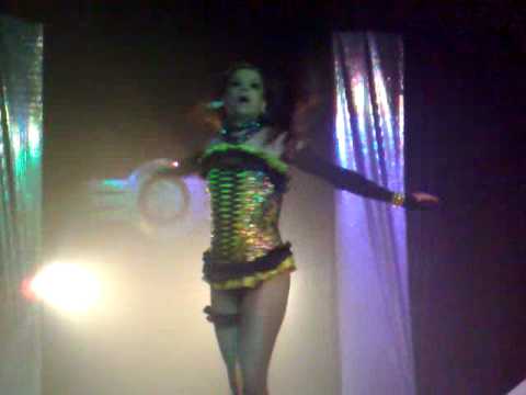 JULINHA WINE UP THE CLUB LITORAL