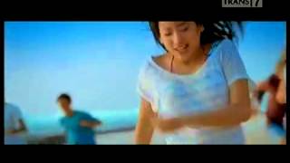 Download lagu JKT48 - Pocari Sweat New TVC (Manatsu no Sounds Good English Version.) mp3