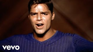 Ricky Martin - La Bomba (Spanish)(Official Music Video - Remastered)