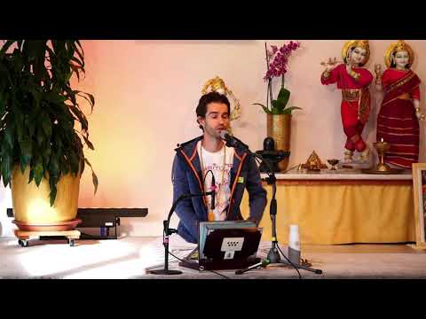 Mantrayogastunde mit Devadas - Yoga Vidya Mittelstufe - Live 9:15 Uhr 10.10.2021