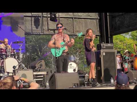 Bumpin Uglies "Too stoned" (live, rare) ft. Artikal Sound System at Florida Groves (April 2023)