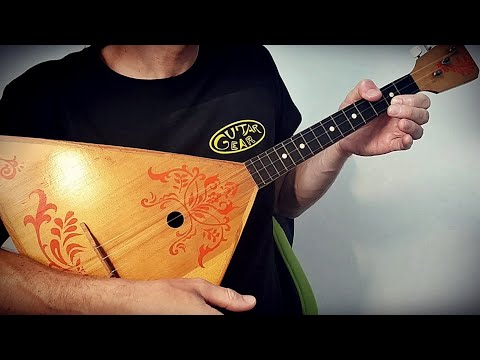 The Sad Voice of an Old Sovietic Balalaika
