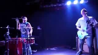 Slaves - Spit It Out / Play Dead (live Hamburg)