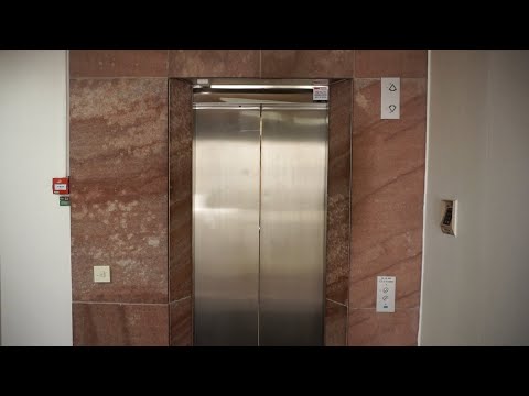 Epic Motor! Amazing original 1984 KONE traction elevator @ Norra Källgatan 17, Västerås, Sweden