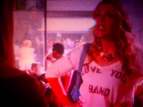 Cougar Town coffee order, lingo slang Laurie (Busy Philipps)