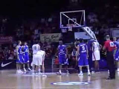 02 13-11-07 Ulebgame BCO-Dynamo Moscow - Fout op en vrijworp