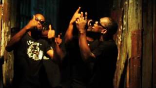 Busy Signal ft. Bounty Killer - Summn&#39; A Guh Gwaan | Official Music Video