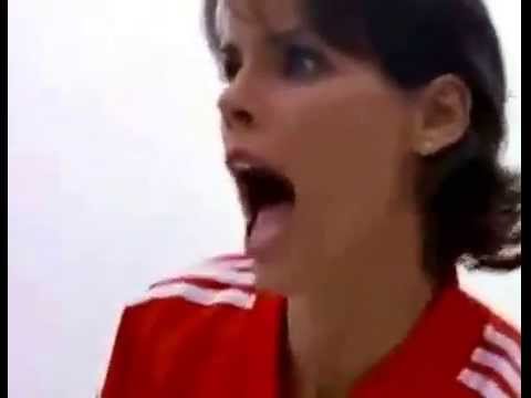 Baywatch S06E13 Neely (Gena Lee Nolin) saves Caroline after she is knocked overboard DROWNING)