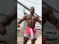 Muscle worship gigant in street
