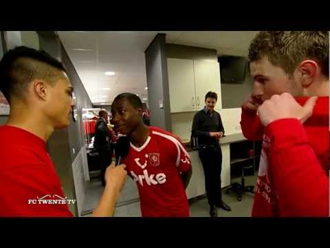 Spelers Jong FC Twente in de kleedkamer