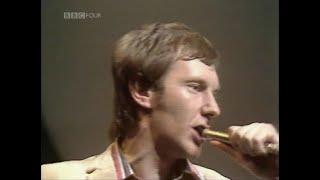 Dr Feelgood - Lights Out (Top Of The Pops) 12th May 1977