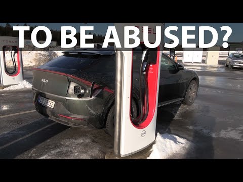 You Can Charge a Kia EV6 at a Tesla Supercharger, but There's a Major