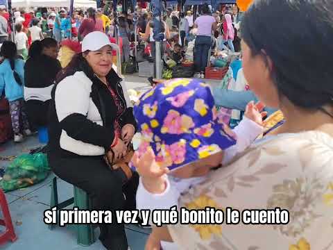 El Trueque, actividad de intercambio de productos. Pimampiro, Imbabura, Ecuador.