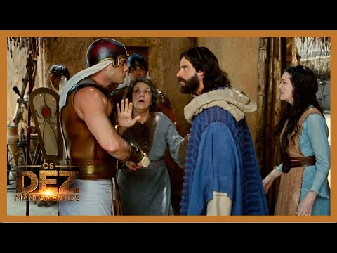 Soldados aterrorizam a vila dos hebreus, cumprindo ordem de Ramsés | OS DEZ MANDAMENTOS