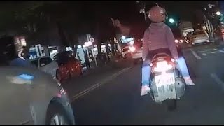 新店三民路中指哥出沒？（已檢舉）