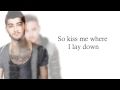 One Direction - 18 (Lyrics + Pictures)