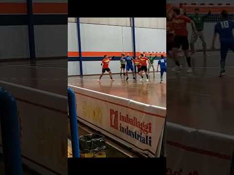 Ale "The Jump" Soglia vs Carpine #handball #leftwing #jump