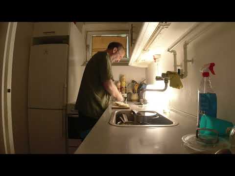 MongoTV_9441 - Min Morgenmad - Ristet BOLLE Med RULLEPØLSE