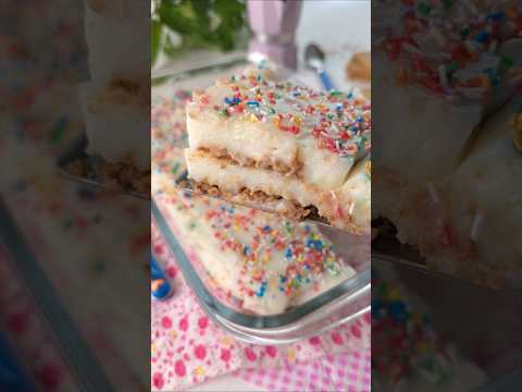 Biancomangiare con biscotti Dolce Siciliano fresco e goloso