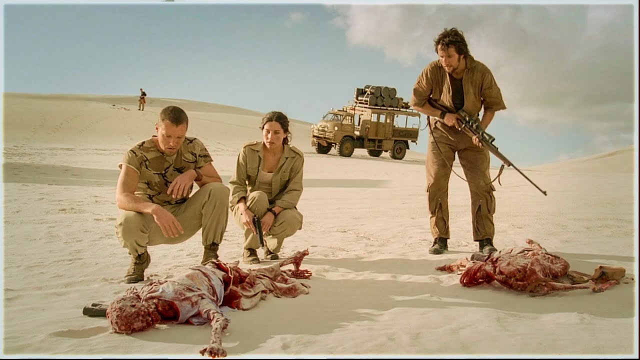 Eles Ficam DIAS Presos no DESERTO com uma Criatura BIZARRA Tentando os Devorar