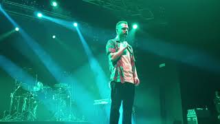 Anastasio canta &quot;Ho Lasciato Le Chiavi&quot;