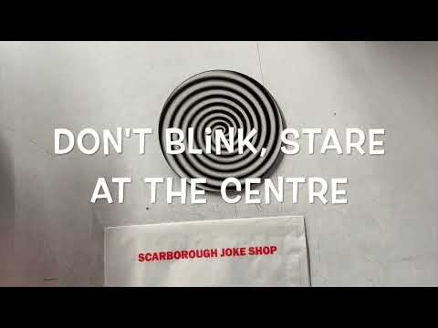 Spiral Illusion ~ Spinning Optical illusion ~ Pocket size ~ Growing Head effect