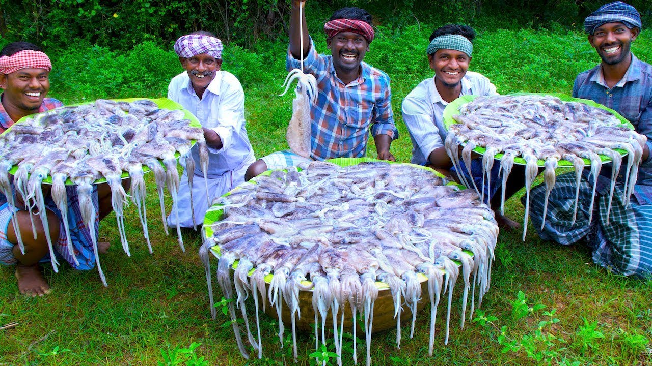 SQUID MASALA | 30KG Squid Cooking In Village | Tasty Calamari Recipe | Kanava Meen Cuttlefish Gravy