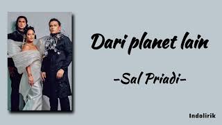 Download lagu Dari planet lain - Sal Priadi | Lirik Lagu mp3