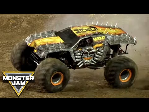 Max-D Driver Neil Elliot's Reverse Backflip | World Finals XVIII | Monster Jam