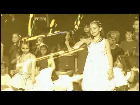 Супер Ѕвезда 2010 - Марта Митровска и Викторија Белевска - Розев мобилен