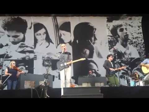 Belle and Sebastian - The Loneliness of a Middle Distance Runner (live in Holland 2014)