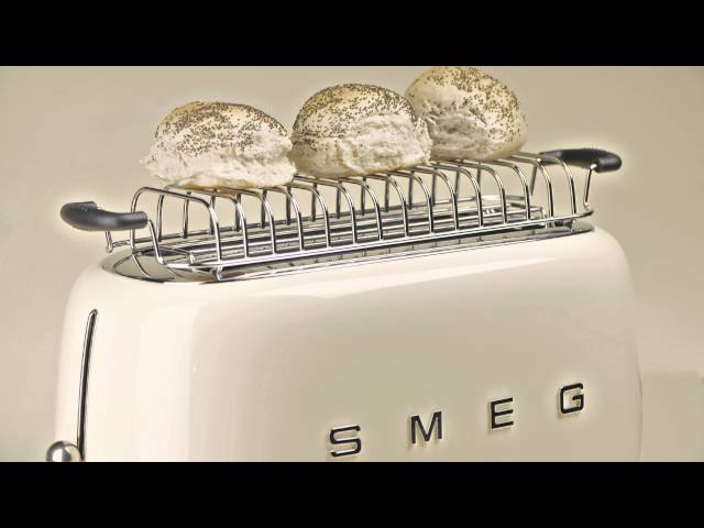 Smeg TSF02CREU Grille-Pain 2 Fentes Longues 1500W Crème video
