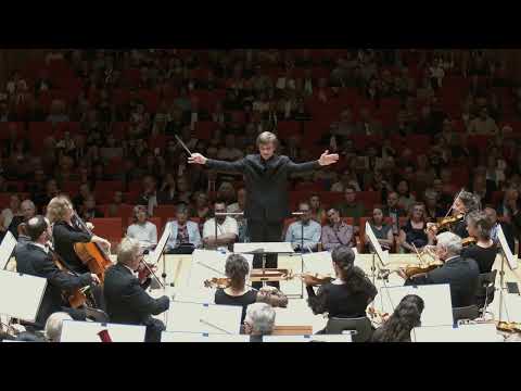 Miguel Sepúlveda conducts the Dresdner Philharmoniker in Schubert's "Great" Symphony Thumbnail