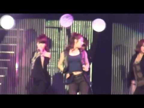 2011 Billboard Kpop Masters 111126 4Minute - Mirror Mirror [Fancam]