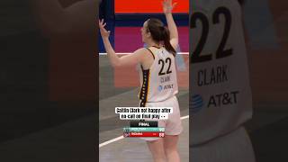 Caitlin Clark wanted a foul 😬