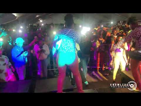 Q twins live @The Site