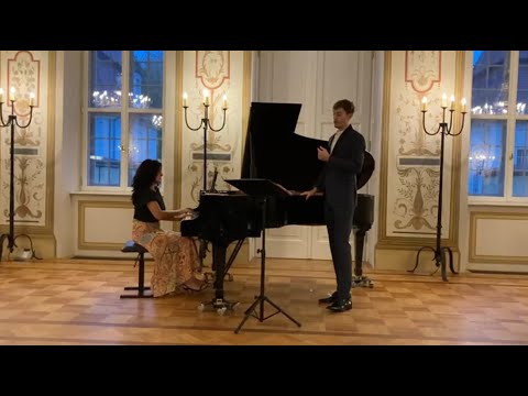 Bariton Äneas Humm und die Pianistin Doriana Tchakarova