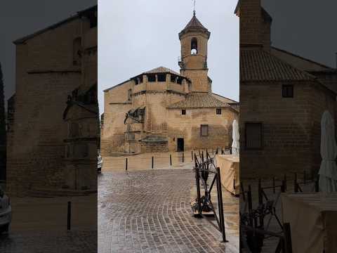 Llueve sobre iglesia de San Pablo, el paseo Mercado y calles aledañas. #Úbeda  #jaenparaisointerior
