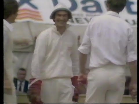 ALAN KNOTT GETS 5 DISMISSALS IN AN INNINGS KENT v ESSEX B&H CUP GROUP C DARTFORD MAY 30 1981