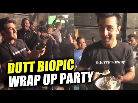 Dutt Biopic WRAP UP Party | Ranbir Kapoor Eating Cake