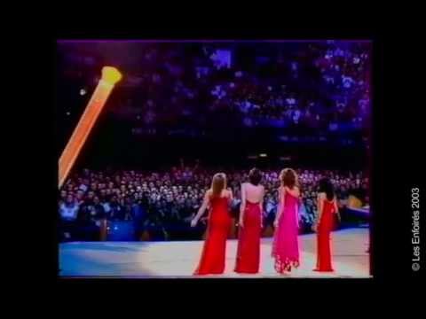 LIANE FOLY - "Il me dit que je suis belle" (Enfoirés 2003)