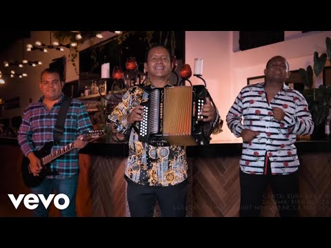 Nenito Vargas y Los Plumas Negras - Prisionero de tus labios