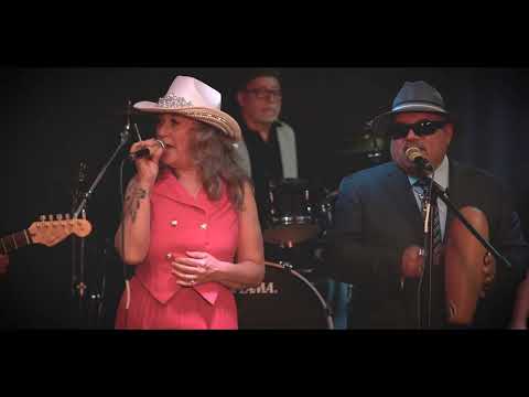 #gangsterandthemariachi with The Classic Vinyl Band #richg #monibee #duo #duet #classicvinylband 