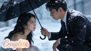 Obligada a casarse con un desconocido,pero inesperadamente era el tío CEO de su amiga y su salvador.