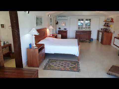 FERRADURA BEACH HOUSE