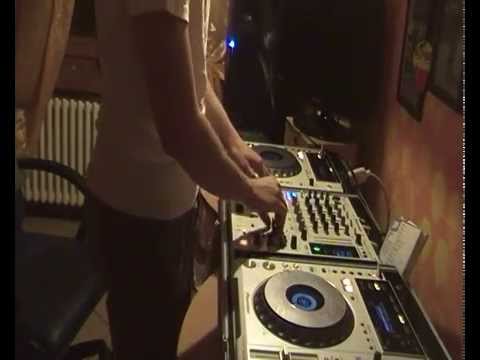 New Electro mix Deejay RiviDa (with Djm 850 & Cdj 850 White)