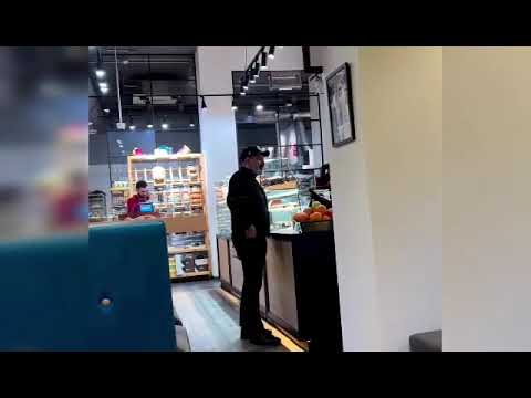 Փաշինյանը կնոջ հետ, առավոտ կանուխ, սրճարան է գնացել