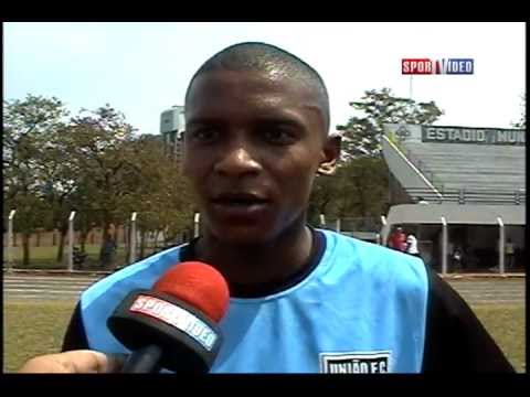 PAULO HENRIQUE   Lateral direito do União Nova Fátima