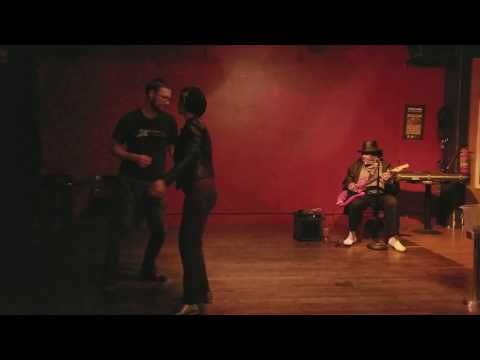 Chris Wolfesmith & Elizabeth Kilrain dancing the blues to Tomcat Courtney